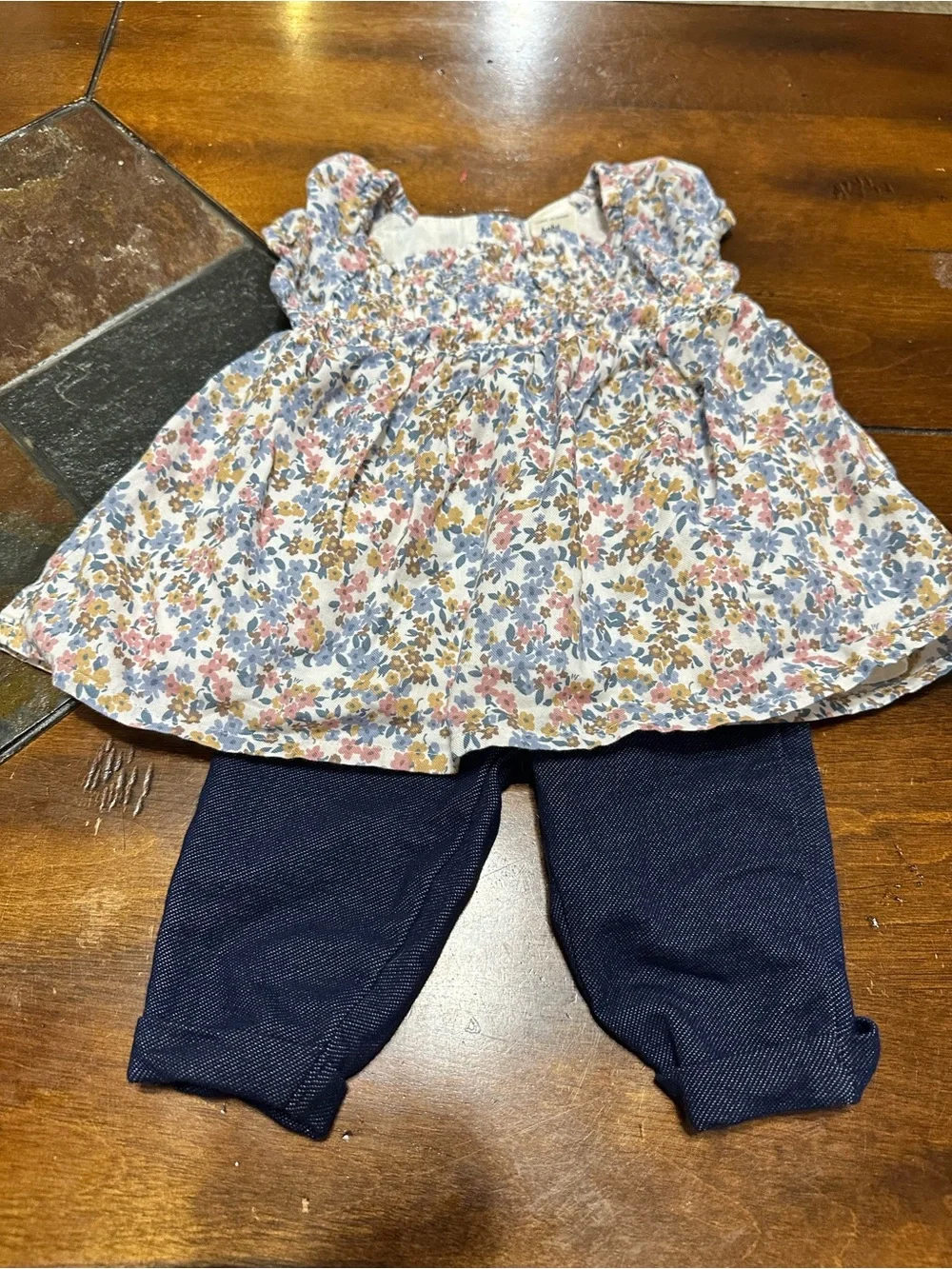 OshKosh B'gosh Navy Pants with Floral Top
